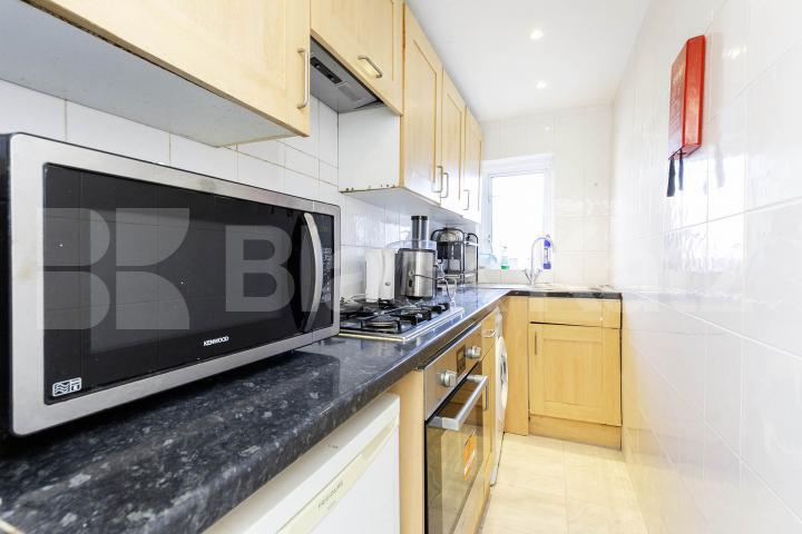 Recently decorated two double bedrooms within a period house in Camden Rochester Road, Camden